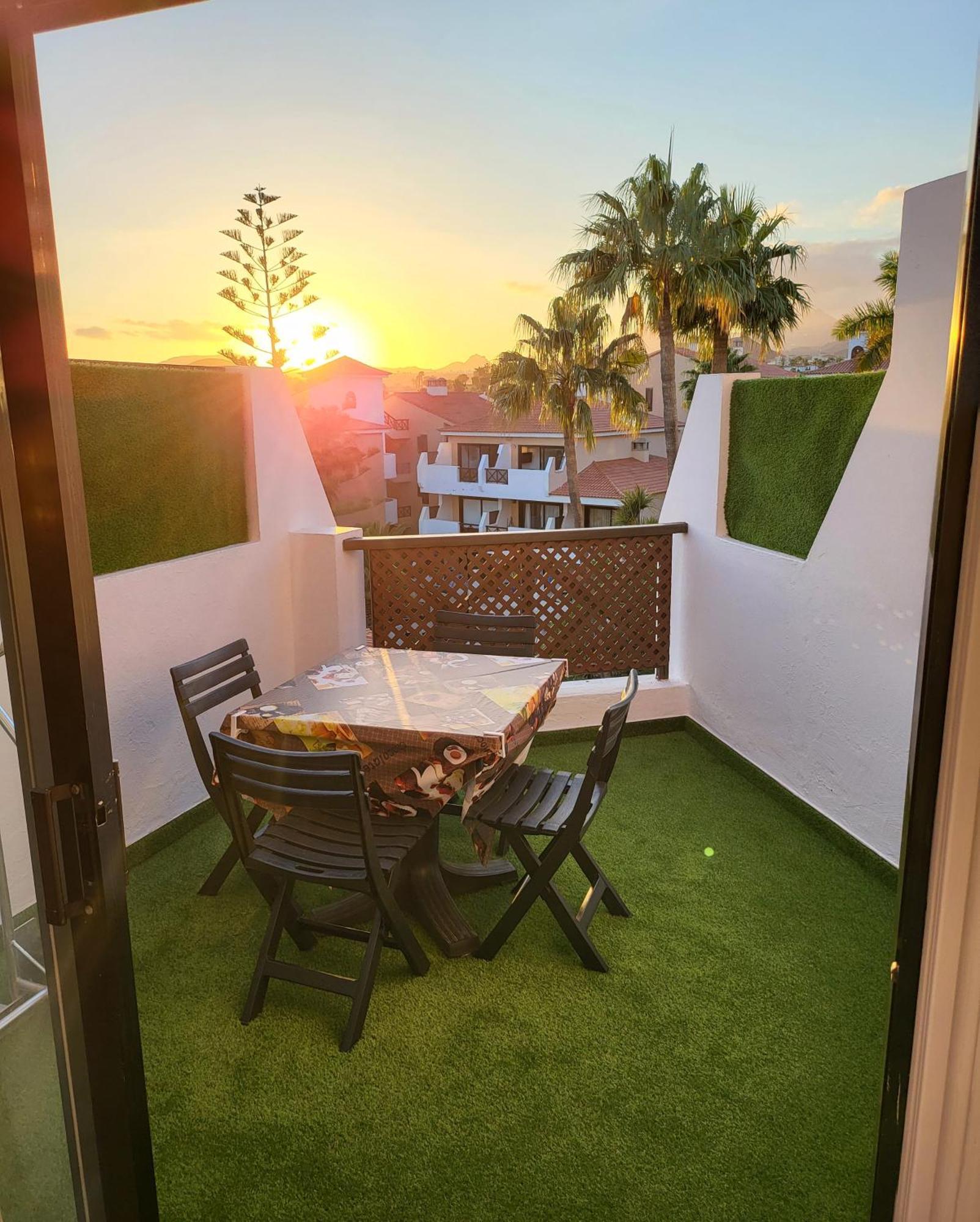 Moderno Y Luminoso Atico Con Vistas Y Piscina Appartement San Miguel de Abona Buitenkant foto