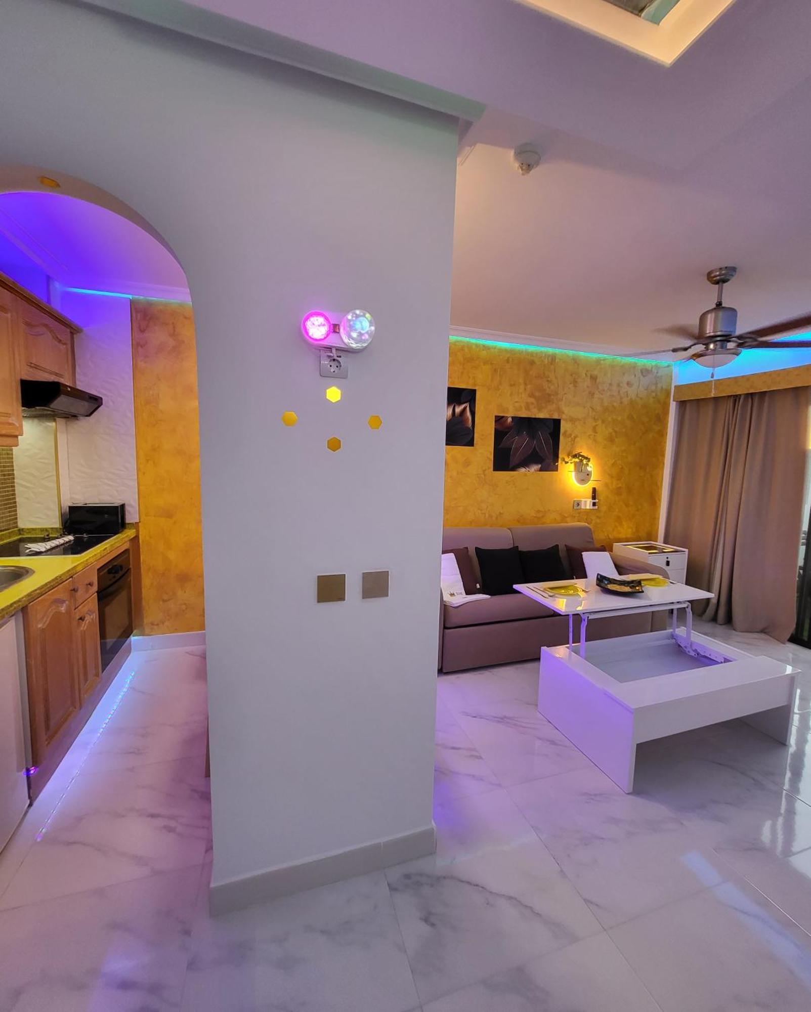 Moderno Y Luminoso Atico Con Vistas Y Piscina Appartement San Miguel de Abona Buitenkant foto